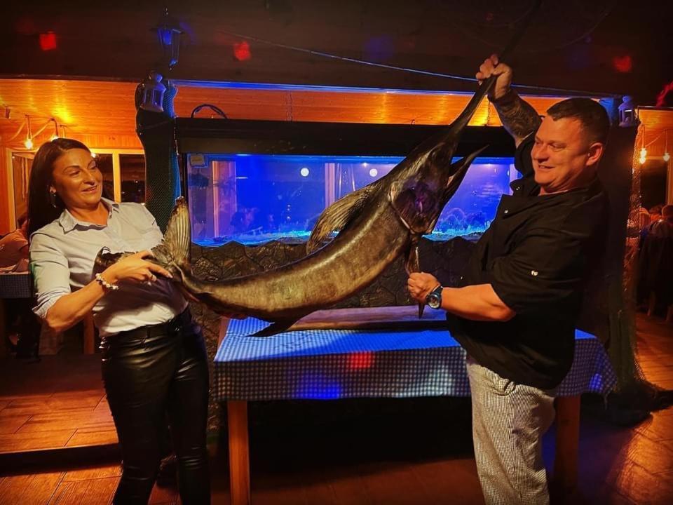 Restauracja I Noclegi Izba Rybacka W Krainie Wygaslych Wulkanow Podgorki Bagian luar foto