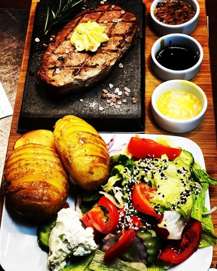 Restauracja I Noclegi Izba Rybacka W Krainie Wygaslych Wulkanow Podgorki Bagian luar foto