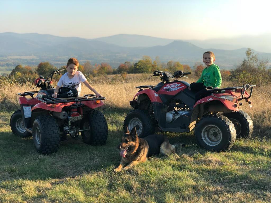 Restauracja I Noclegi Izba Rybacka W Krainie Wygaslych Wulkanow Podgorki Bagian luar foto