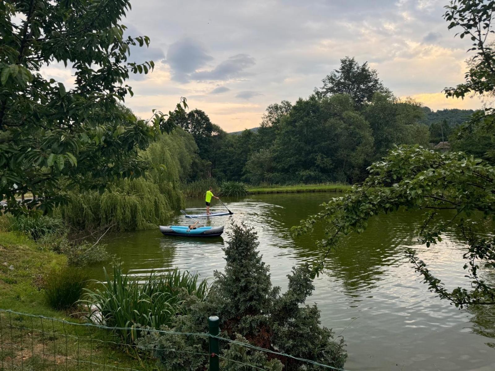 Restauracja I Noclegi Izba Rybacka W Krainie Wygaslych Wulkanow Podgorki Bagian luar foto